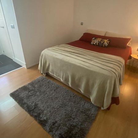 De Frente A 4 Torres, Habitacion Con Bano Hotell Madrid Eksteriør bilde