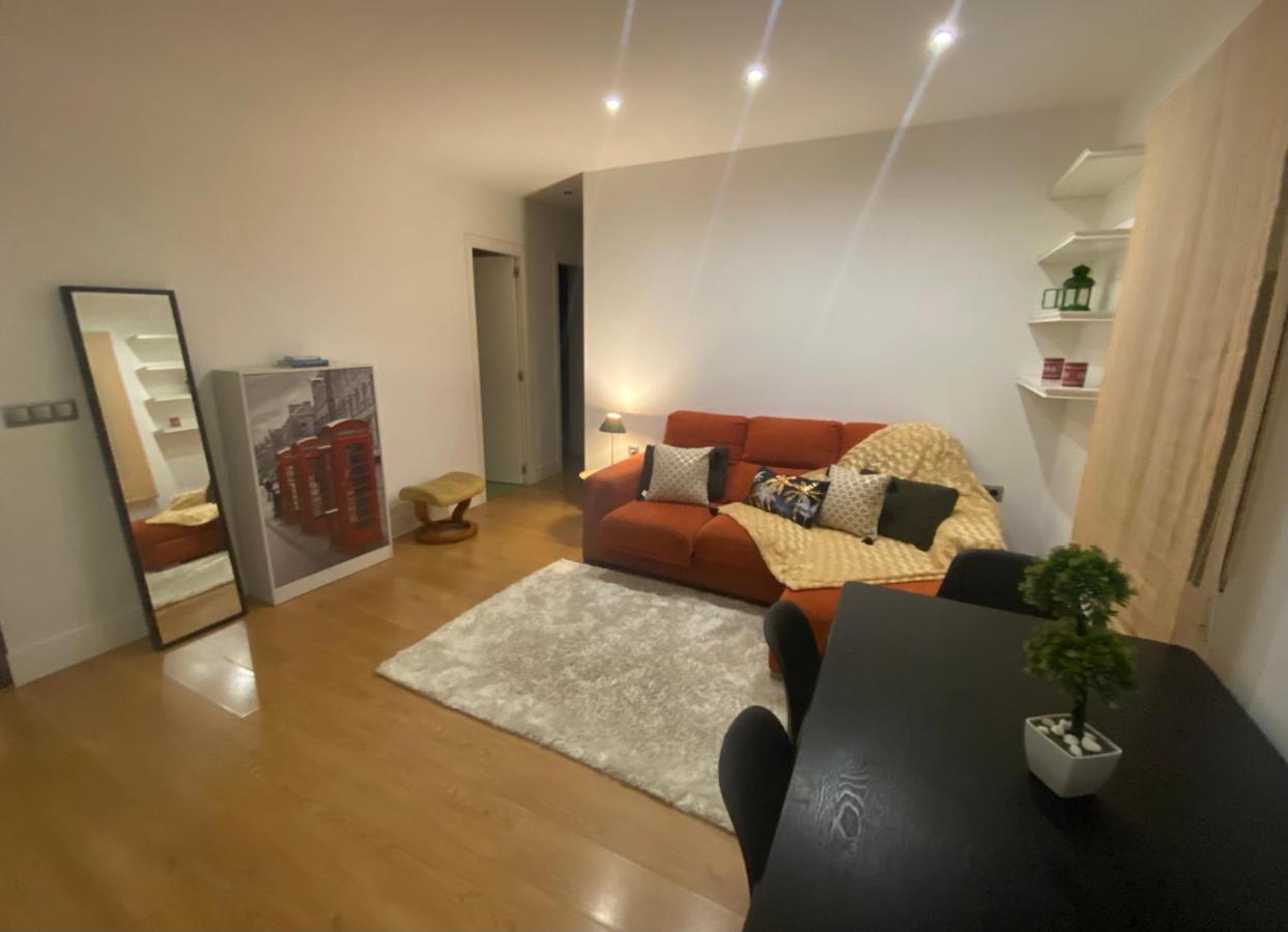 De Frente A 4 Torres, Habitacion Con Bano Hotell Madrid Eksteriør bilde