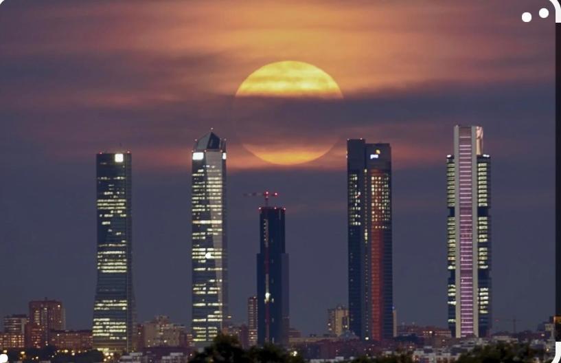 De Frente A 4 Torres, Habitacion Con Bano Hotell Madrid Eksteriør bilde